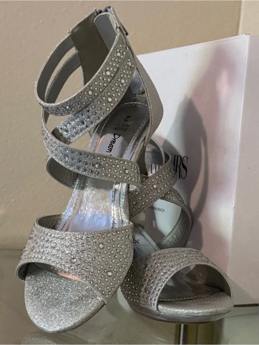 Dream Pairs Silver Glitter Rhinestone Strappy Low Heel Sandals